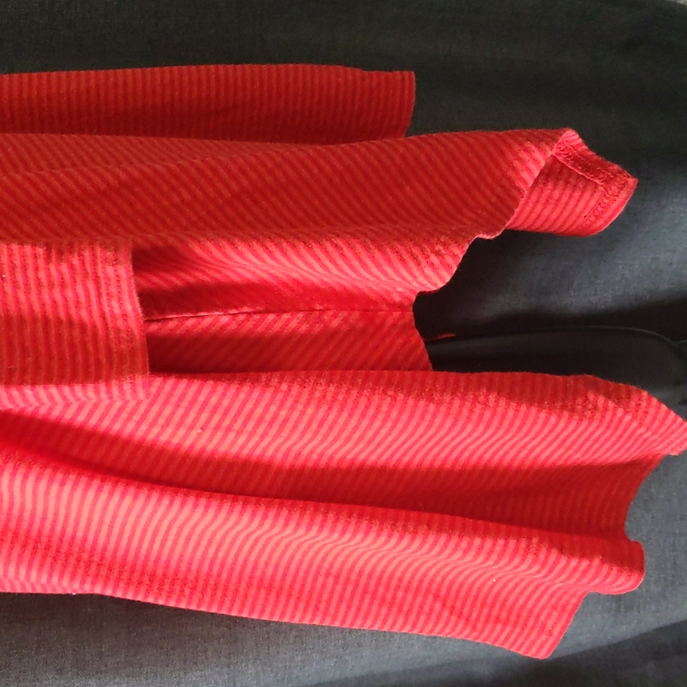 Advika Red Striped Trapeze Tunic Small - Picture 4 of 7